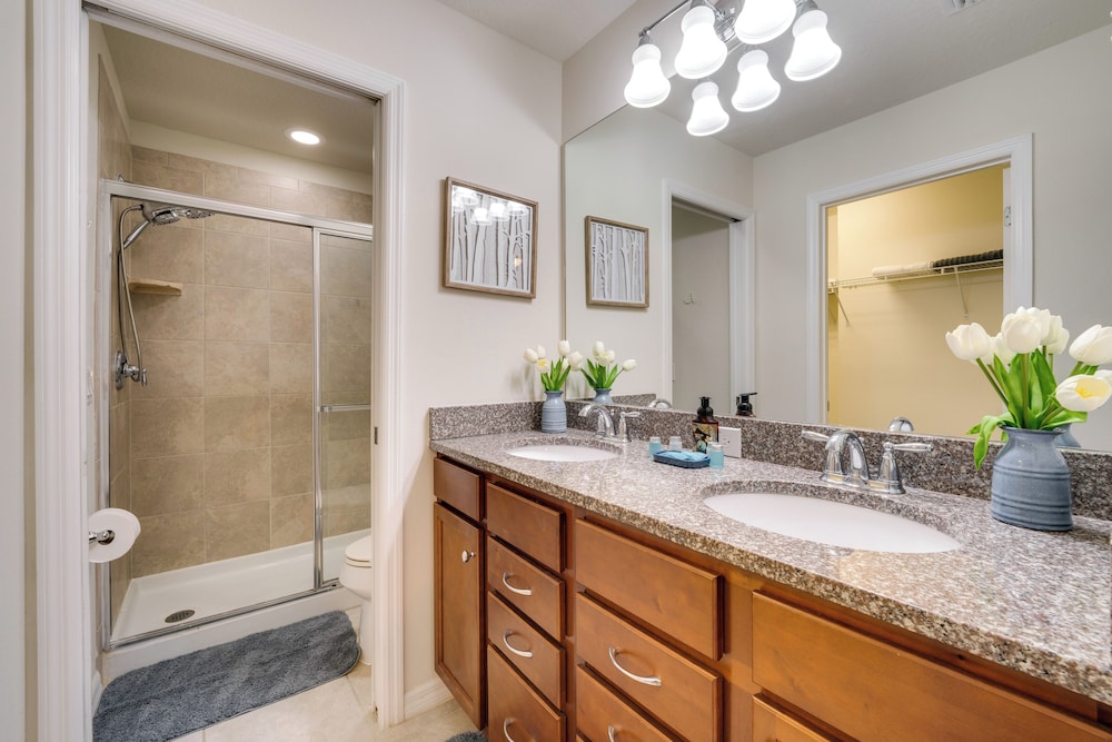 13 Mi to Wdw: Family Home w/ Private Pool & Perks!
