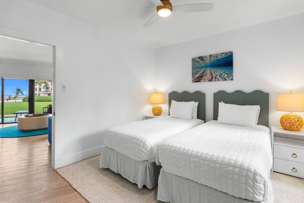 New Remodel Ocean View Pool 75 TV Sleeps 6
