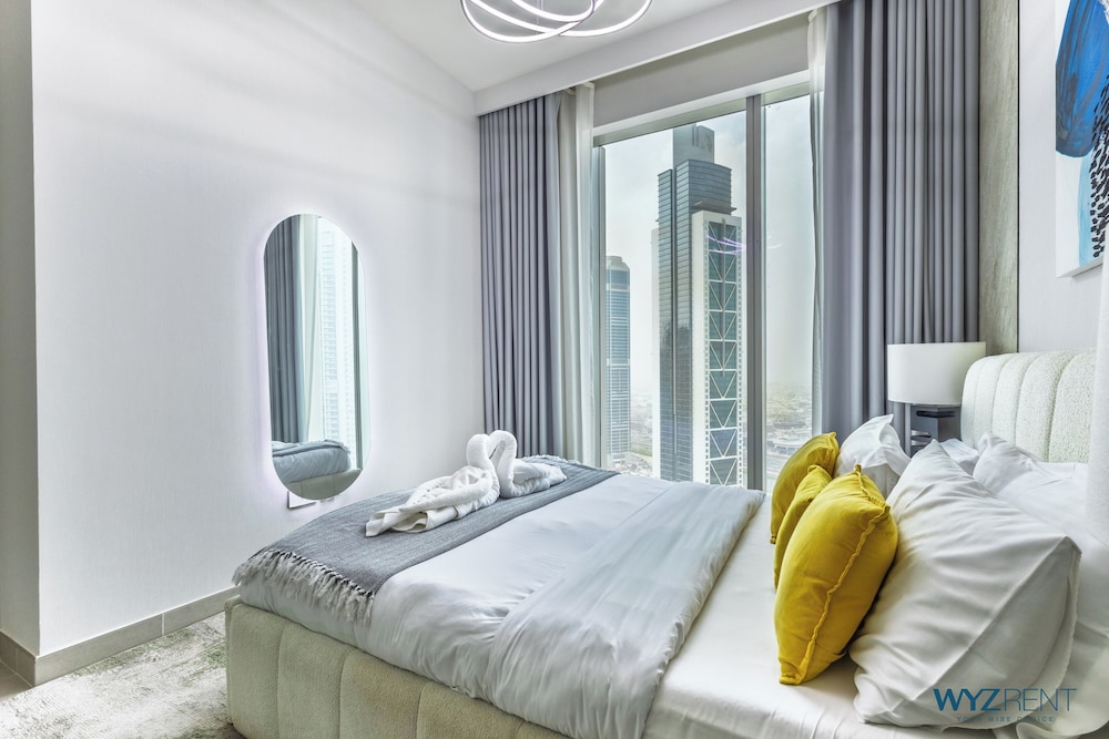 Modern 1BR Forte Near Burj & Mall