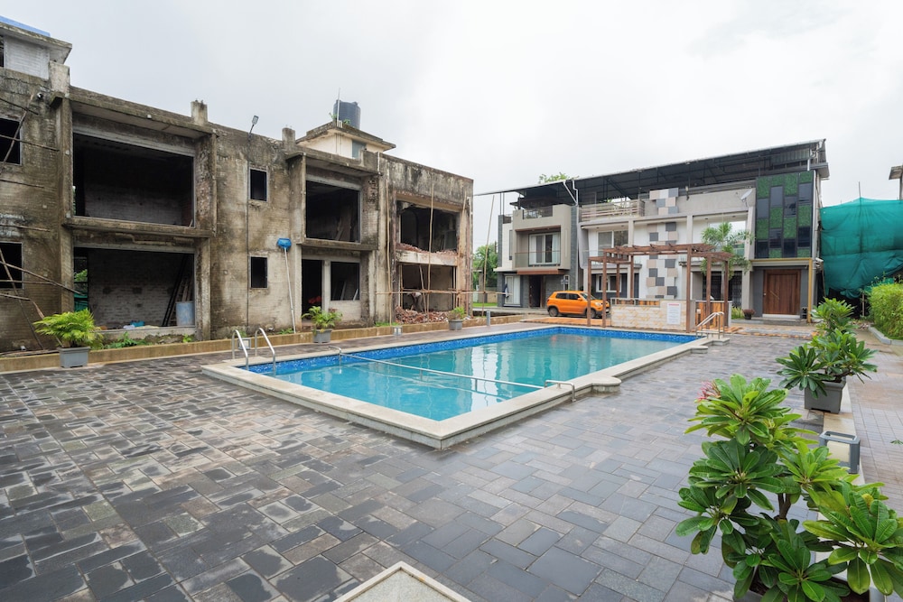 Alaya Stays - Imperial Calista 4BHK near Khandala Hills