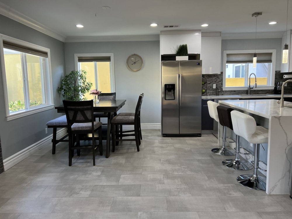 Upscale Modern 4BR Torrance House Built 2018 w Garage Fenced Yard Patio p79