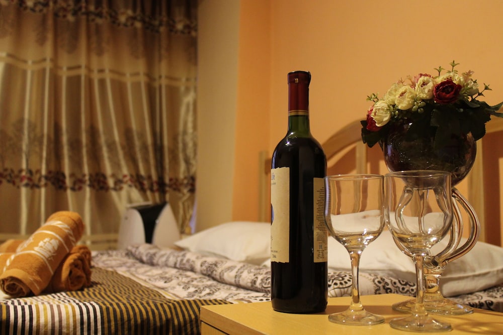 Old Yerevan Hostel & Tours