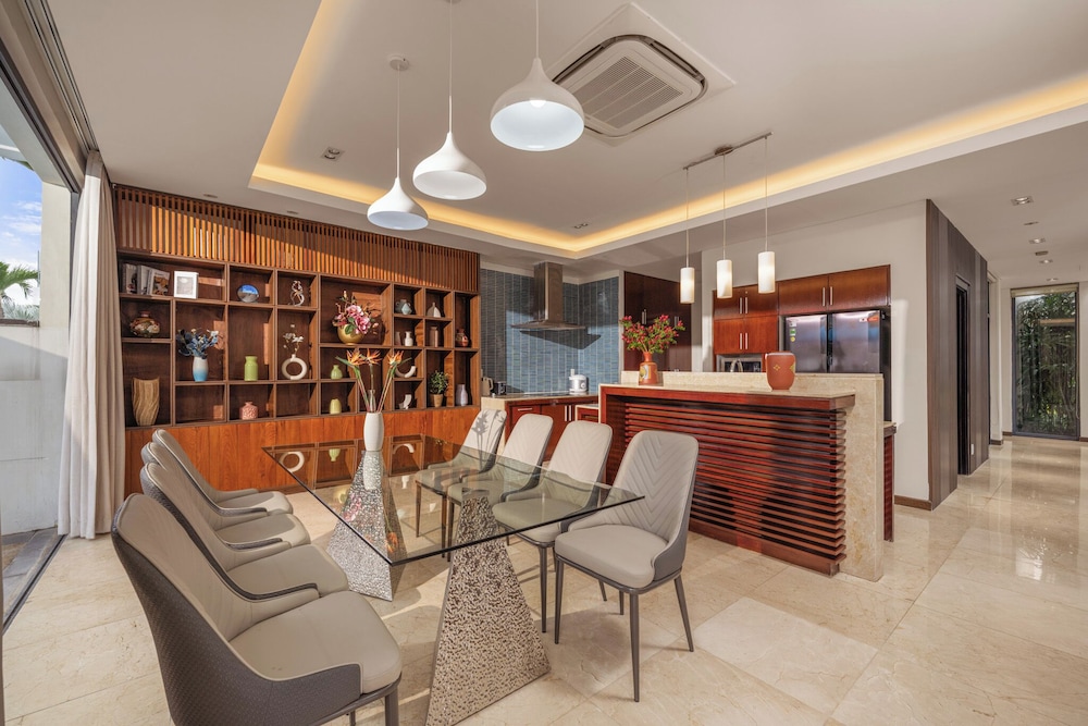 Ocean Villa Da Nang 4BR 5 Beds, Private Pool and Kitchen