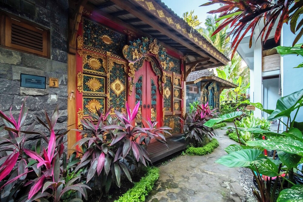 Parvati Retreat Villas