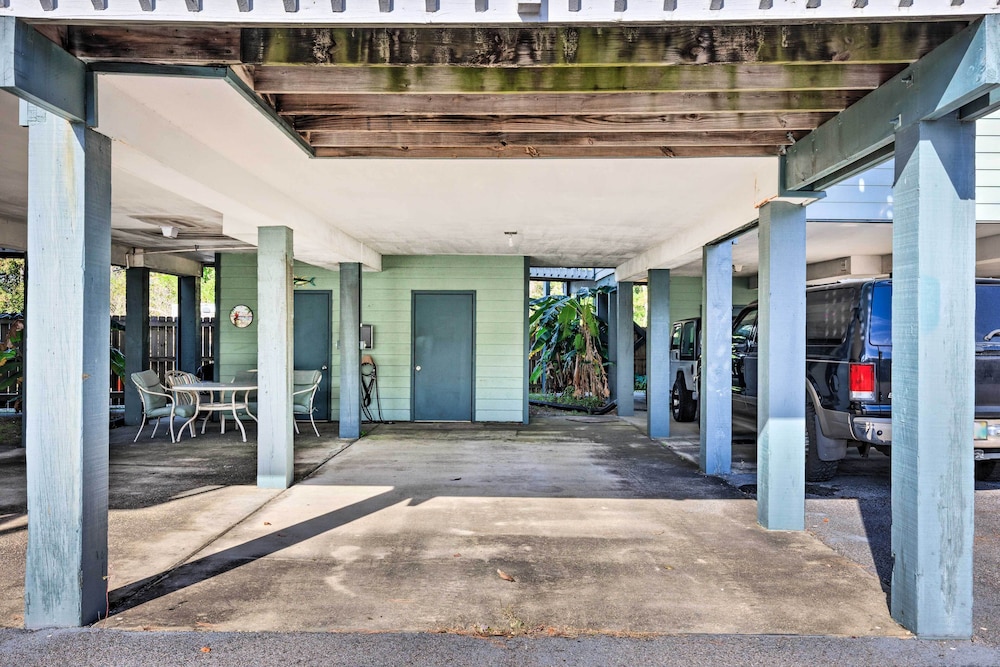 Orange Beach Condo w/ Shared Pool & Views!