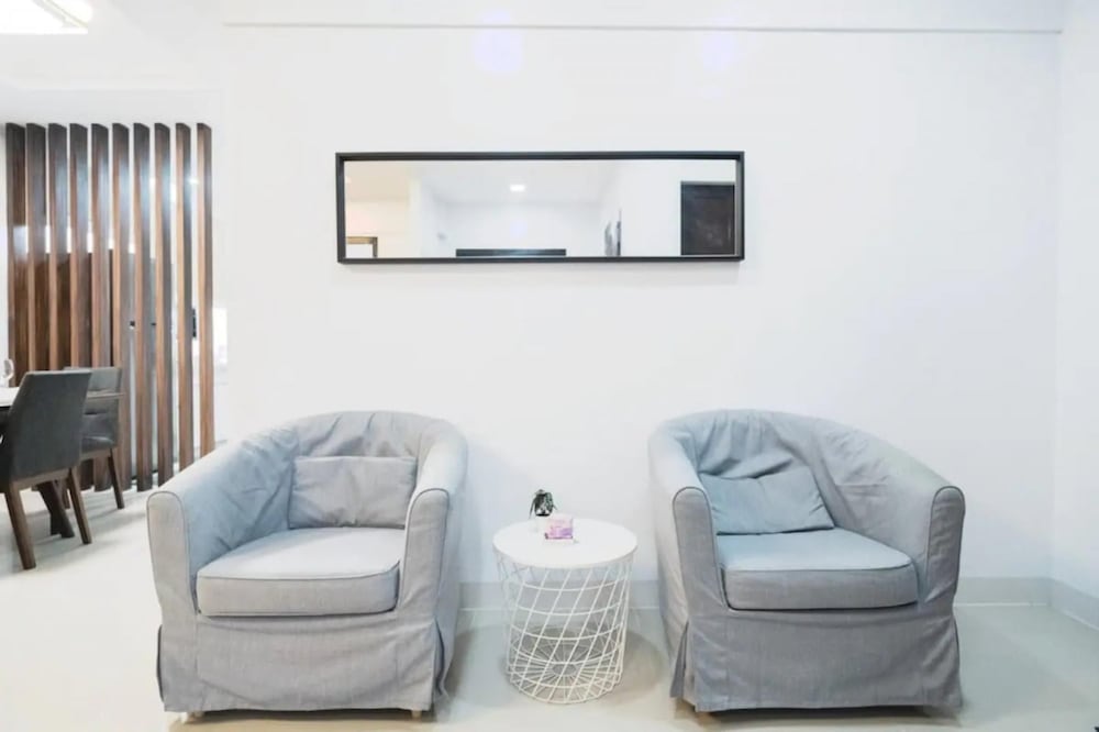 3bd Lux City Oasis LAS Pinas