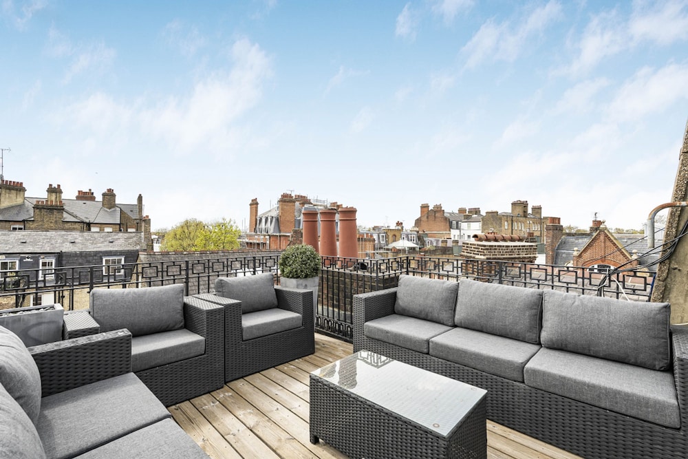 Ultra Luxury Penthouse - Beautiful Roof Terrace