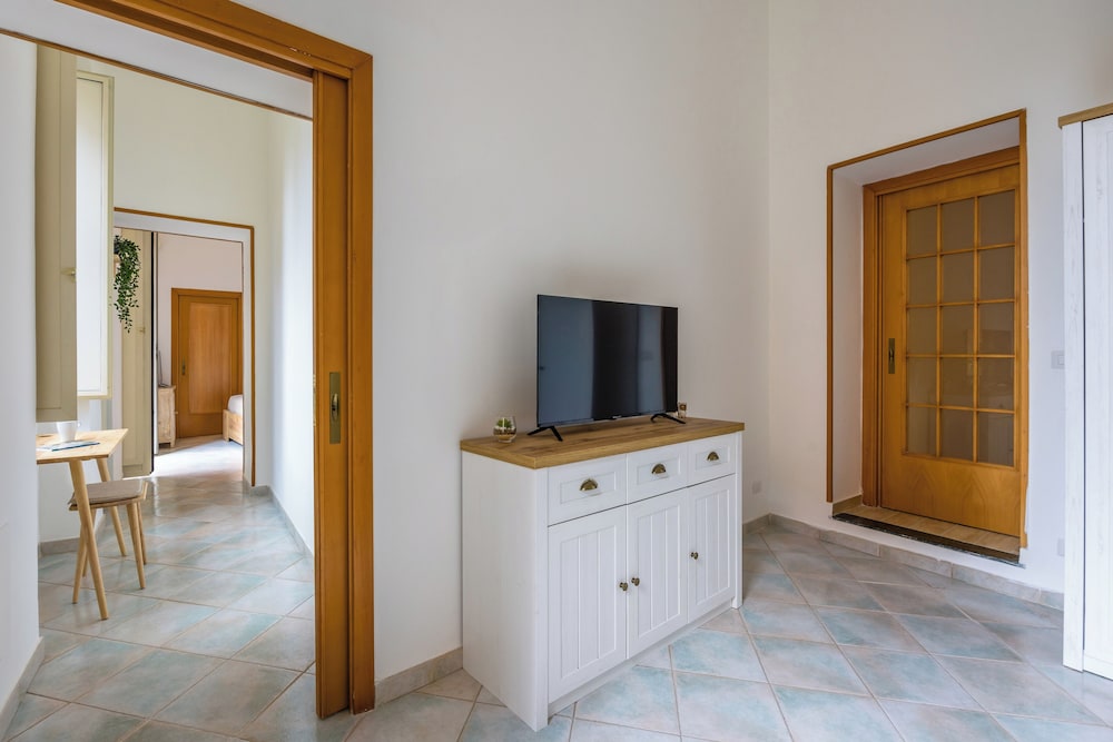 Smooth Vibes at Chiaia by Napoliapartments