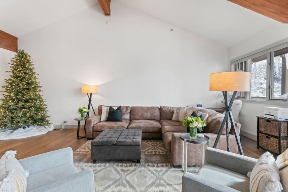 28 - Two Bedroom with Spa Enclave 2 Condo