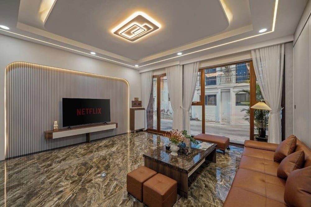 T P Villa