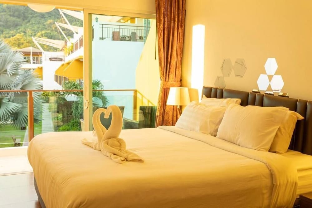 3BR Gym & Sauna 12 Mins to Patong V69