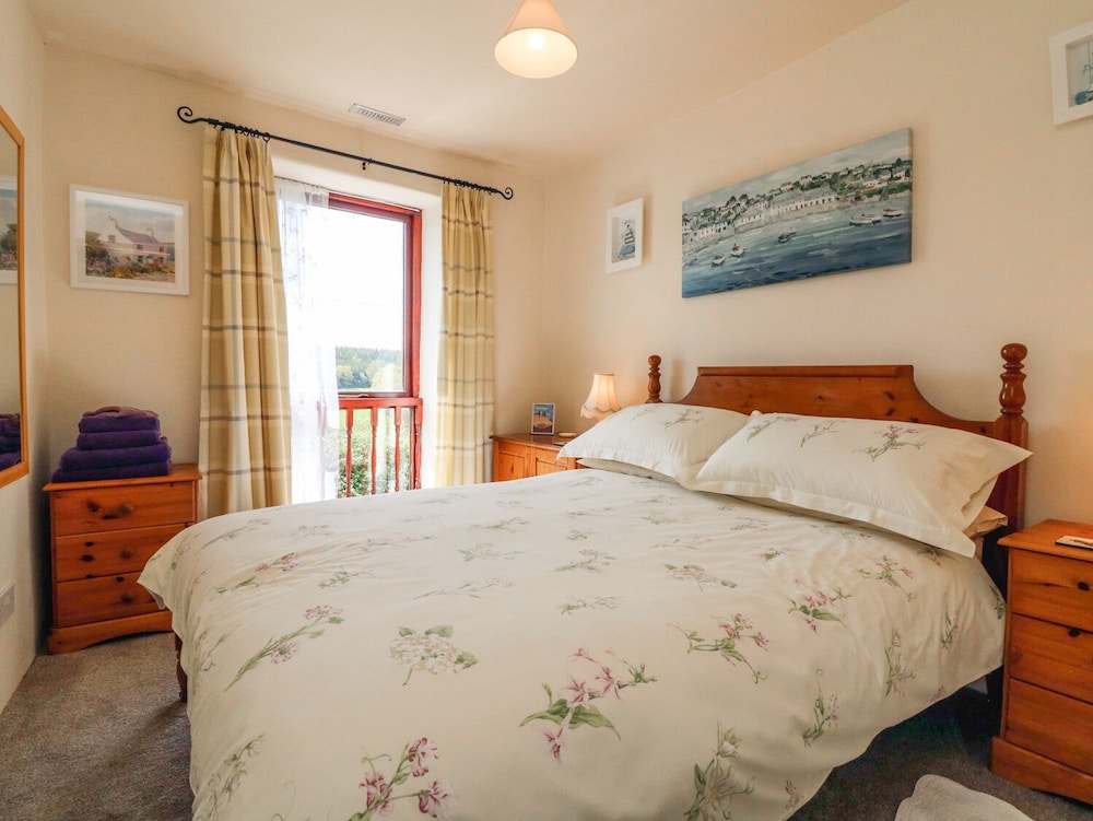 Primrose Cottage view 4