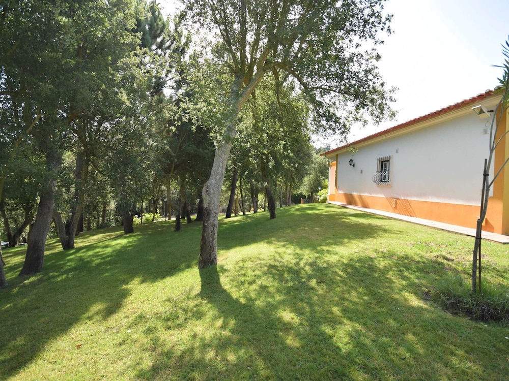 Family Retreat With Pool; Caldas da Rainha