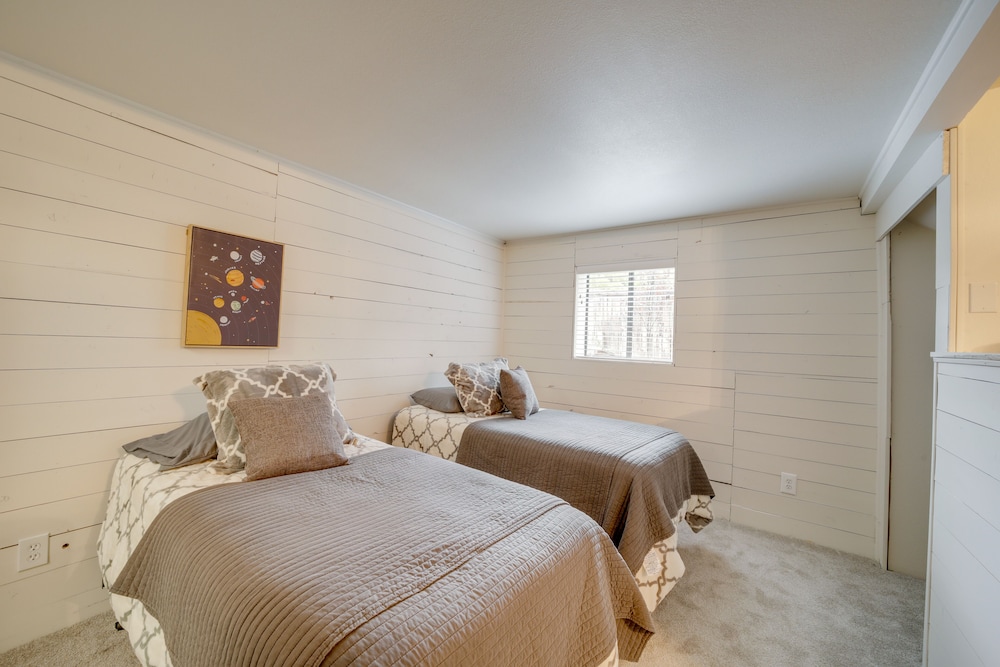 Payson Vacations - Pet-friendly Payson Cabin w/ Game Room! - Property Image 5