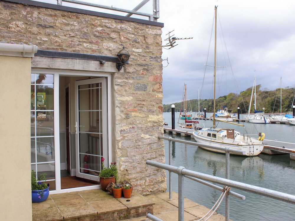 Spanish Boathouse
