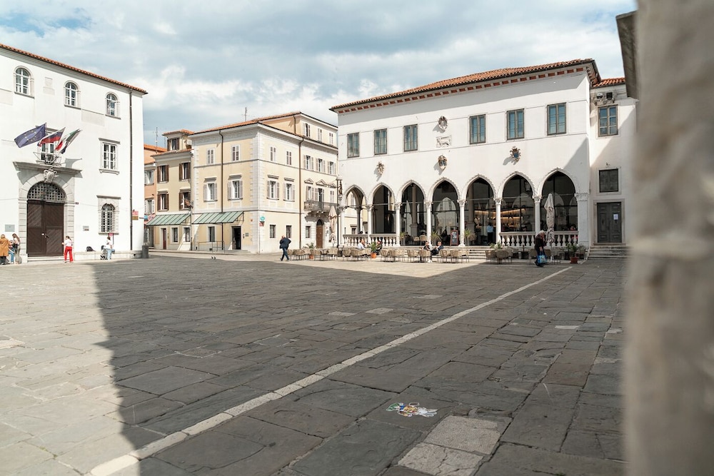 Apartment del Bello