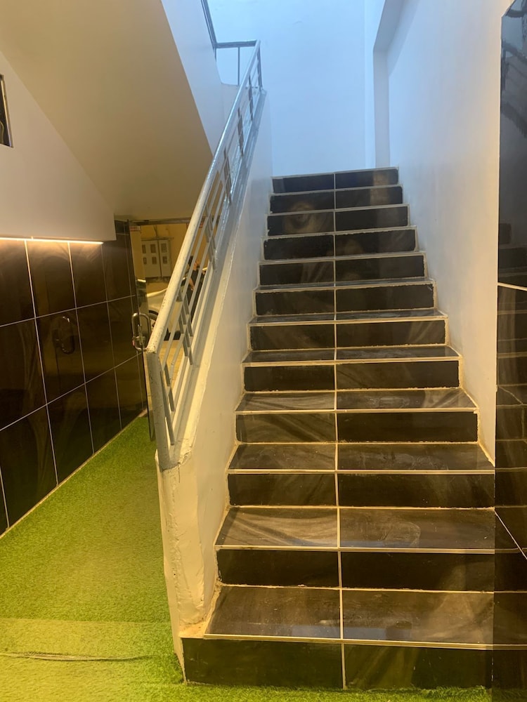 Al Awali Economic Apartments