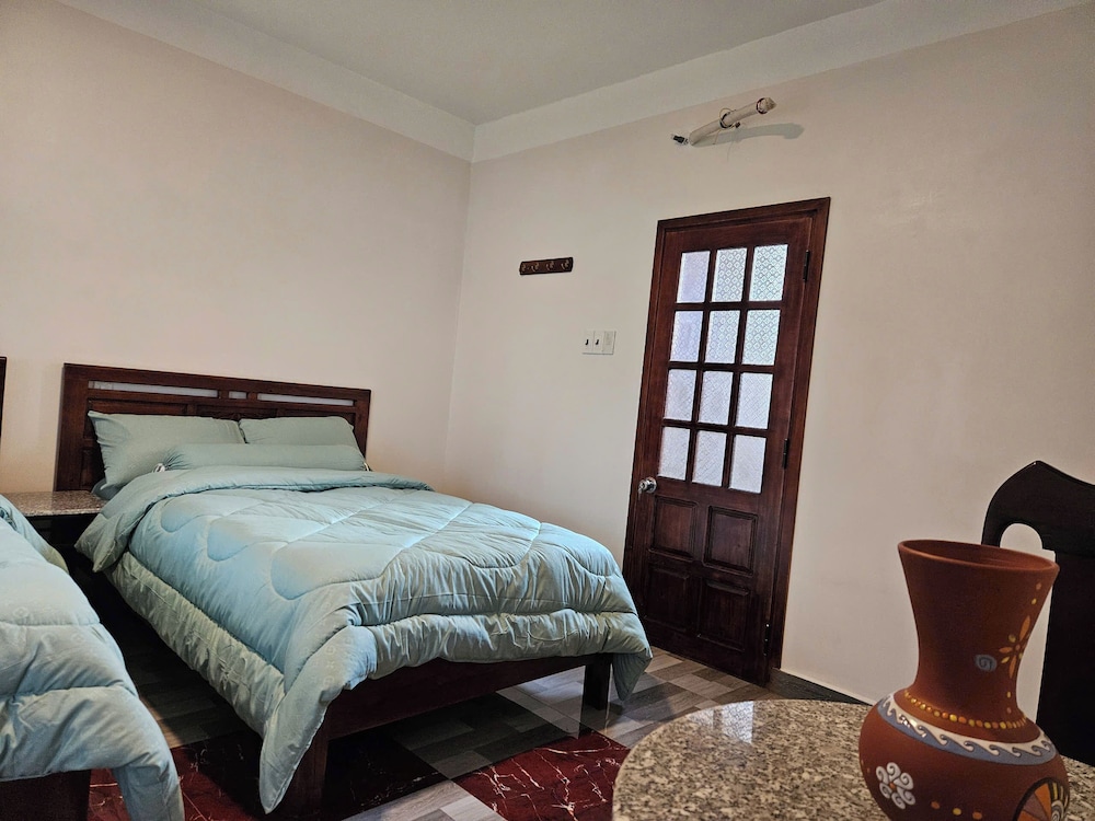 H&H Diamond Nail Guesthouse