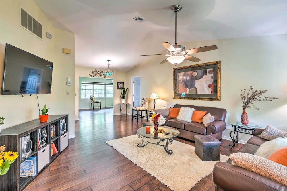 North Port Garden Home: Florida Room, Lanai!