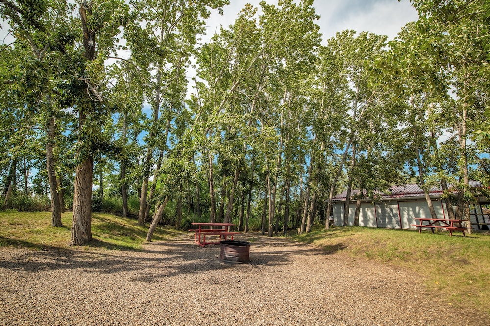 Cozy Safari Tent at Prairie Junction