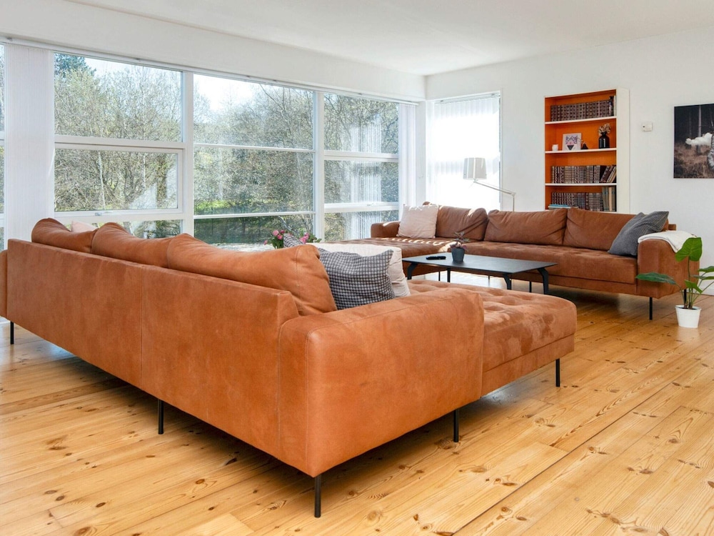 Gorgeous Holiday Home in Ebeltoft with Hot Tub view 3