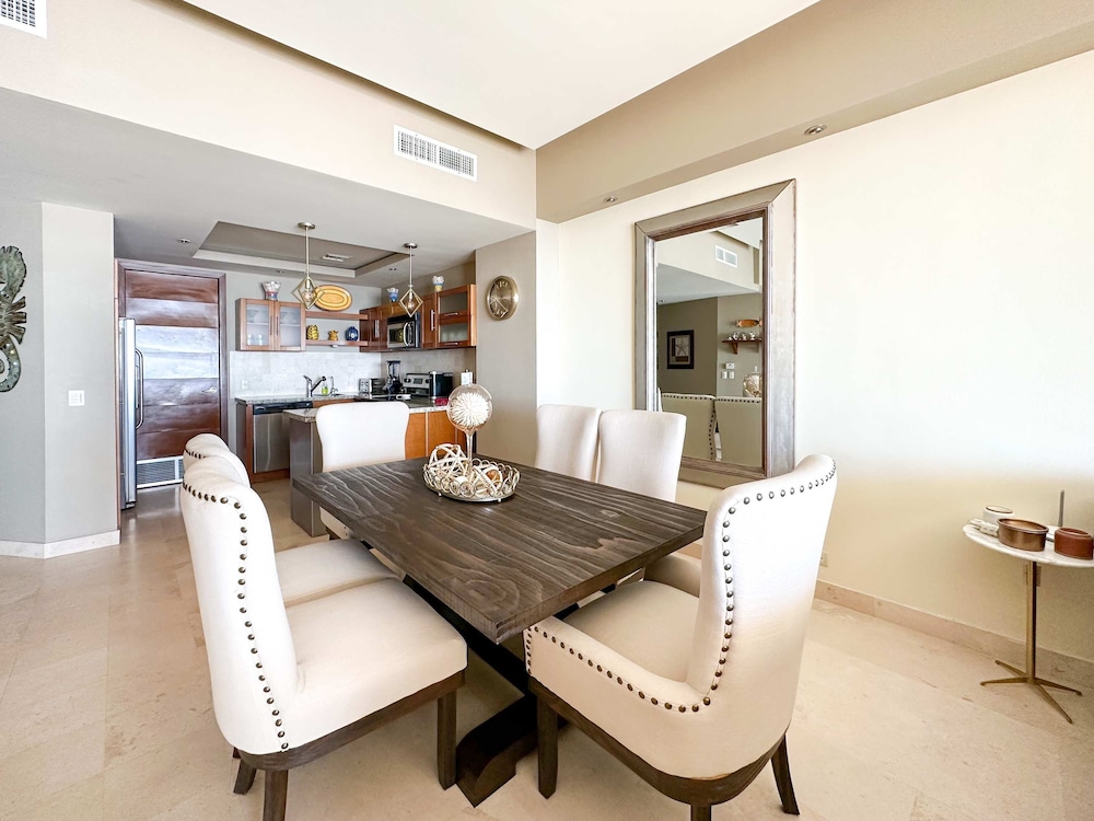 Renovated Beachfront Condo With Private Beach