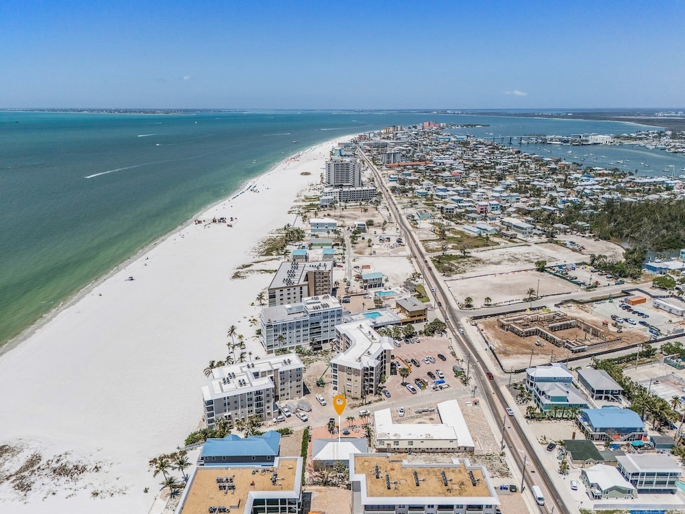 50 Starfish Shack: 3br/2ba Pool Home! 3 Bedroom Home