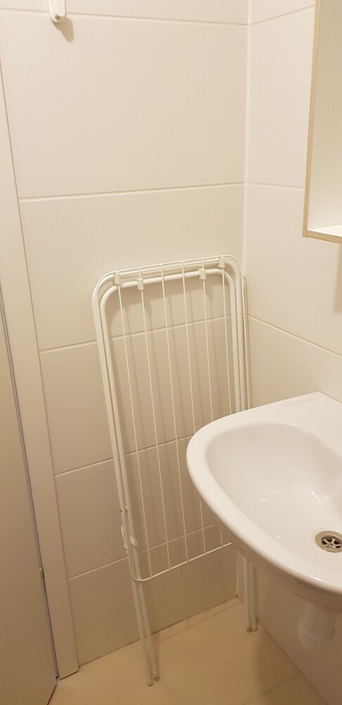 Private Bed and Bathroom in Netanya
