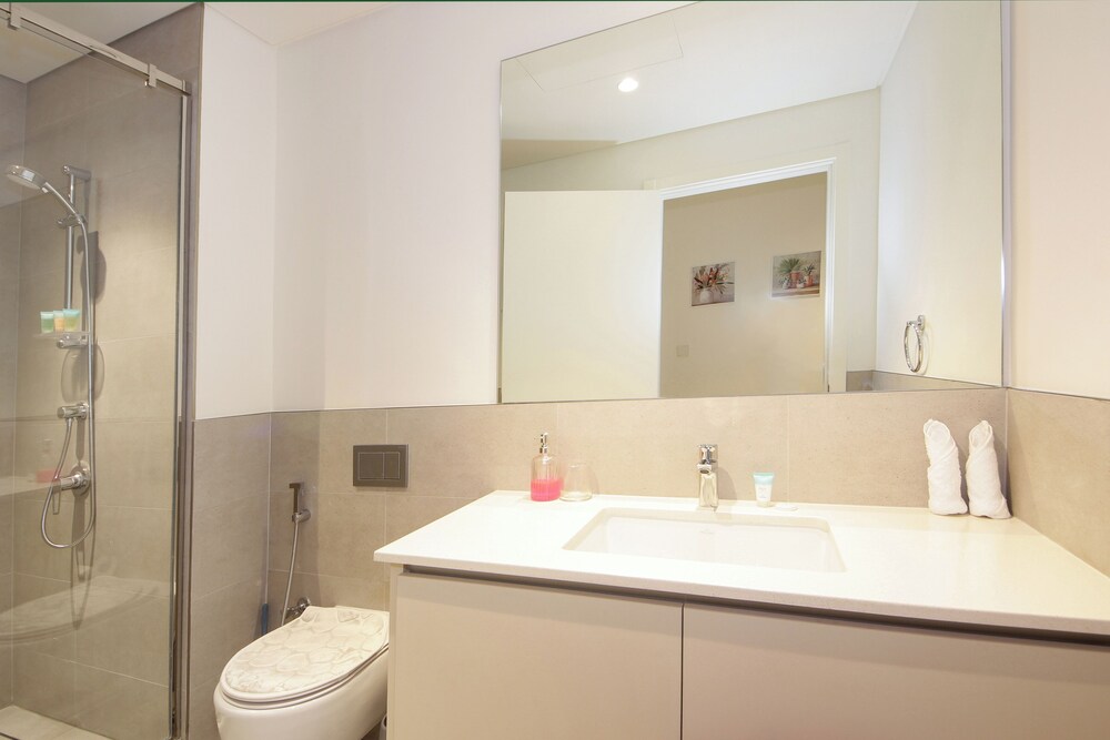 Breeze Residence-Brand New Furnished 2BR