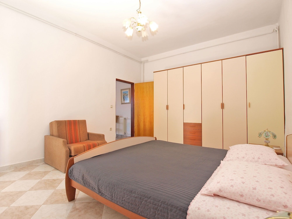 Apartment 539 view 4