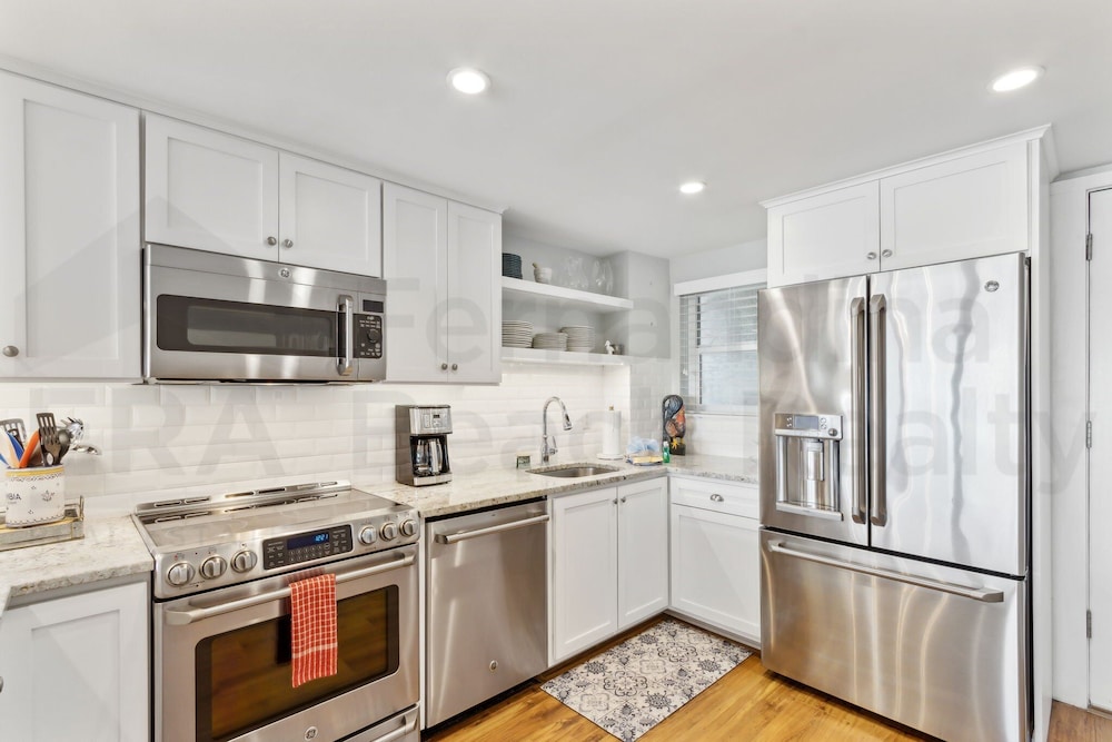 444 Amelia By The Sea 3 Bedroom Condo