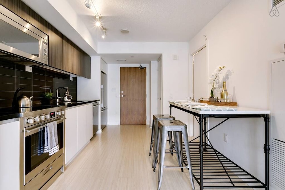 City Condo by Rogers Centre
