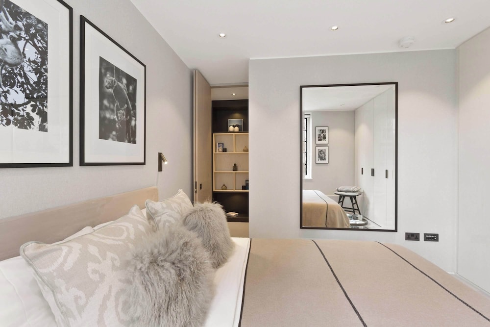 Knightsbridge & Chelsea Lux 2 bed Duplex