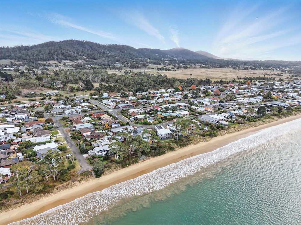 Beautiful Balook - 3 Bedroom Beach House