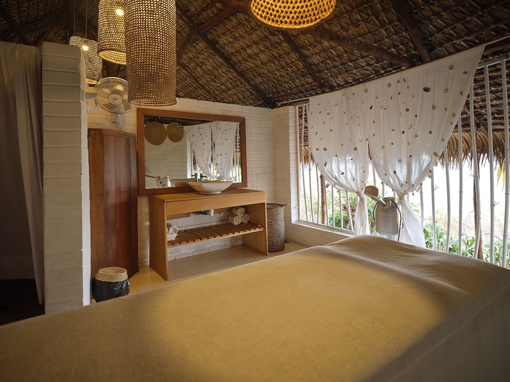 Antsanitia Resort