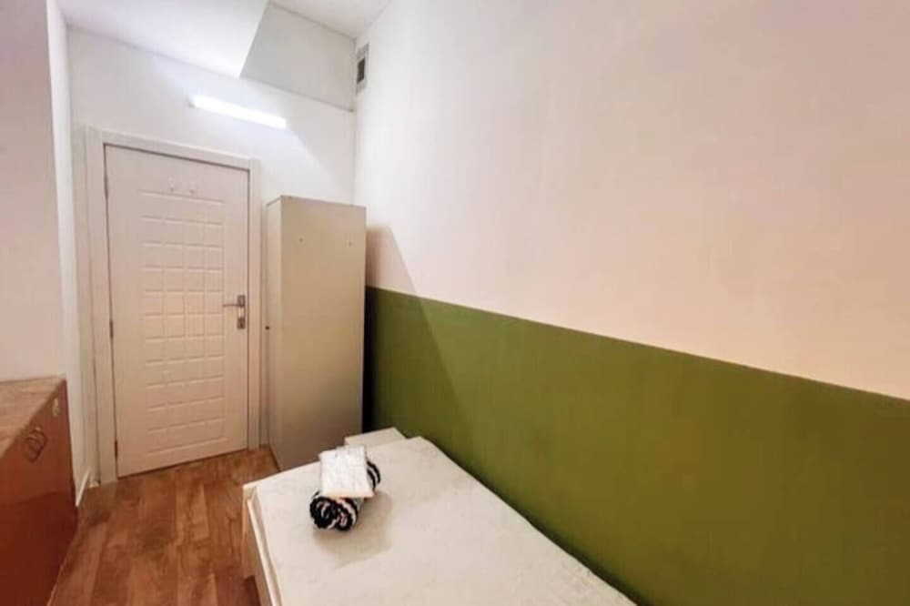 Bachelor Partition Room in Barsha Height