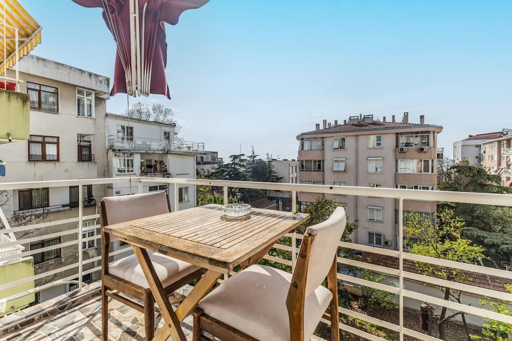Exquisite Flat Near Moda Coast in Kadikoy