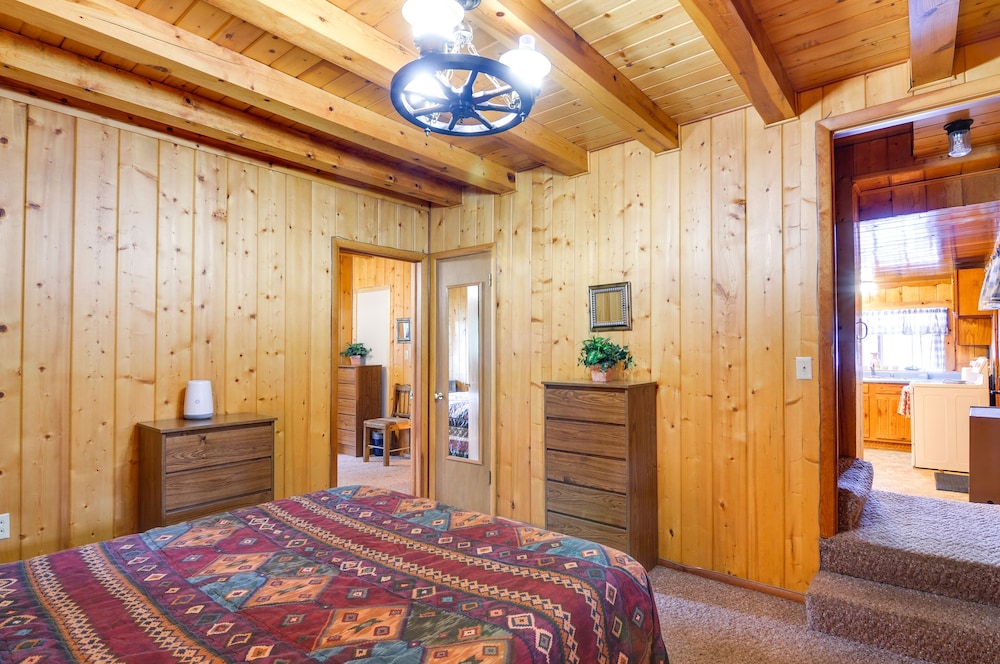 Waterfront Bayfield Apartment w/ Kayaks & Fire Pit view 3