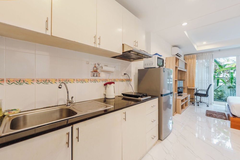 1BR Near Naiharn Pool&Relaxed Vibes C199