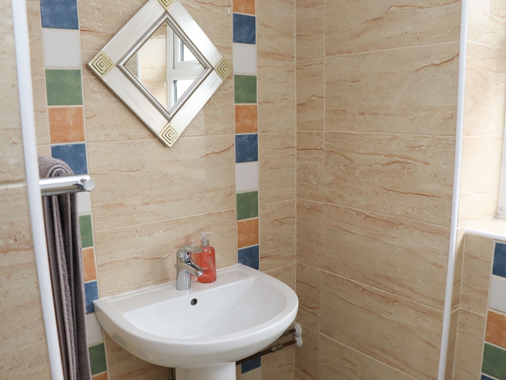 4 Roman Bank