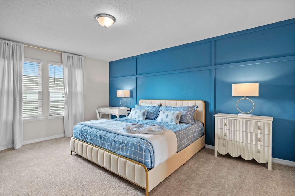 Beautiful 5BR Home Private Pool and Themed Rooms