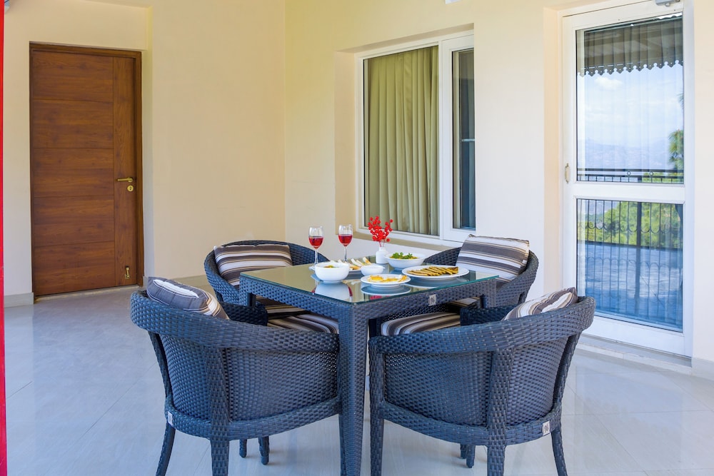 Alaya Stays Captains Nest 3 BHK Retreat With Garden & Scenic Views
