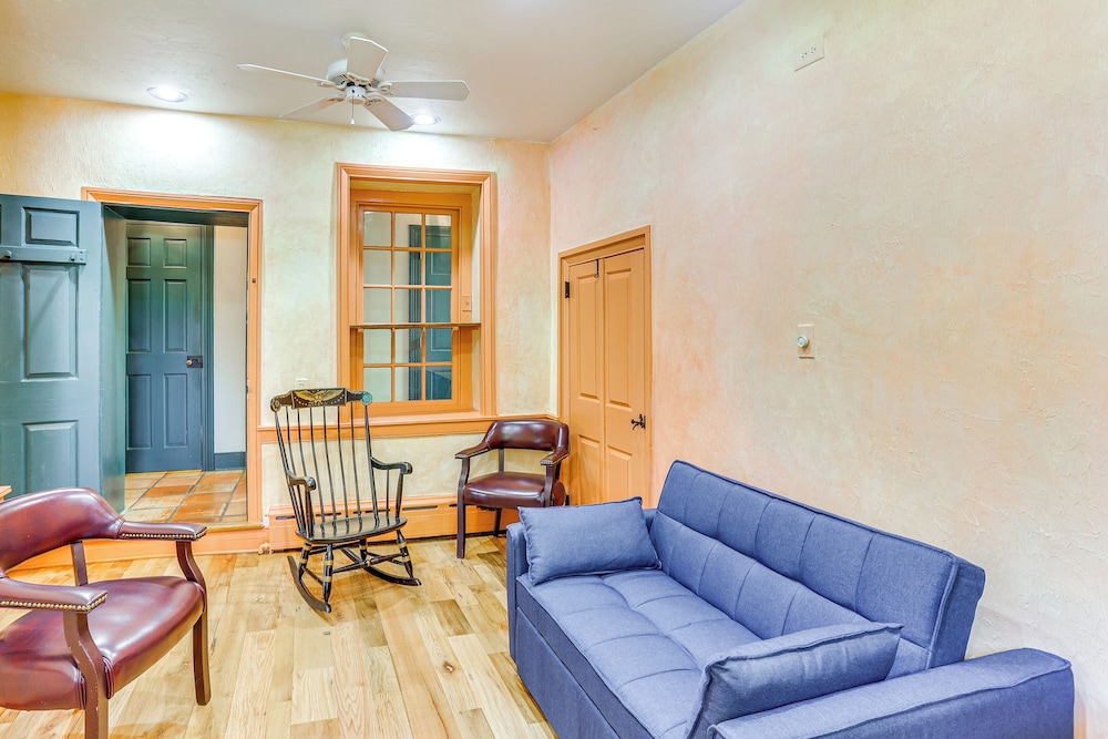 8 Mi to Reading: Spacious Farmhouse Retreat!