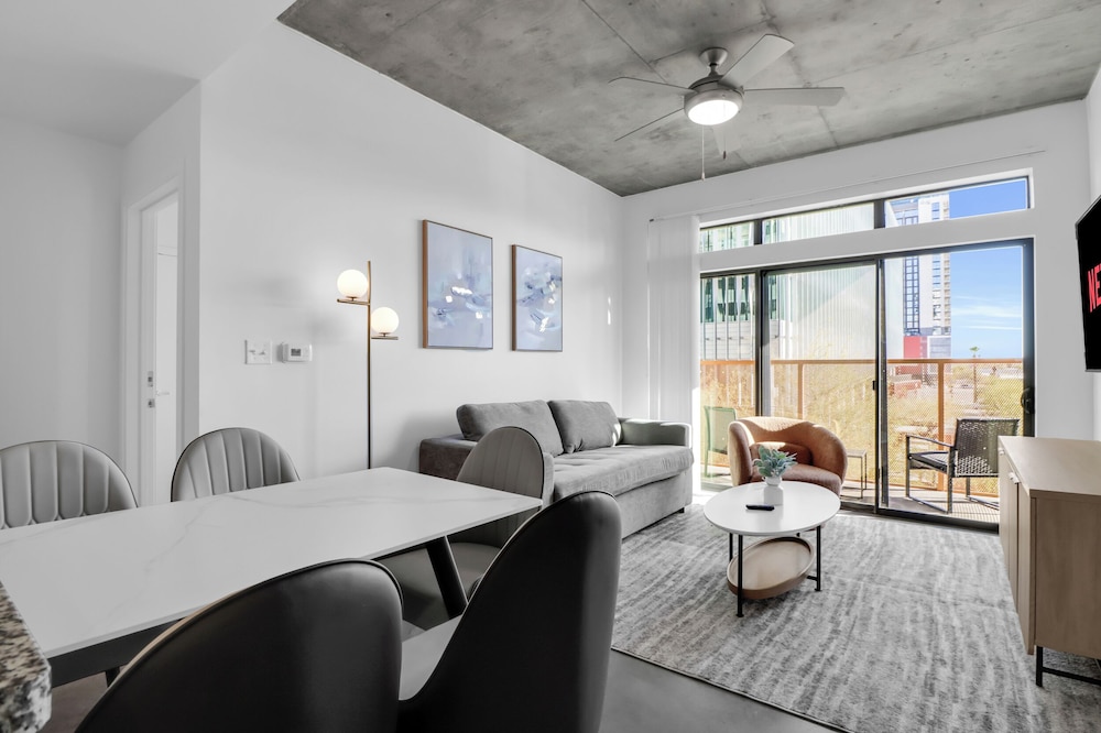 Phoenix Urban Luxury Escape