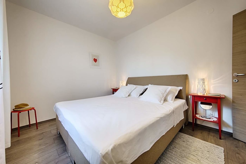 Apartments Ladesta