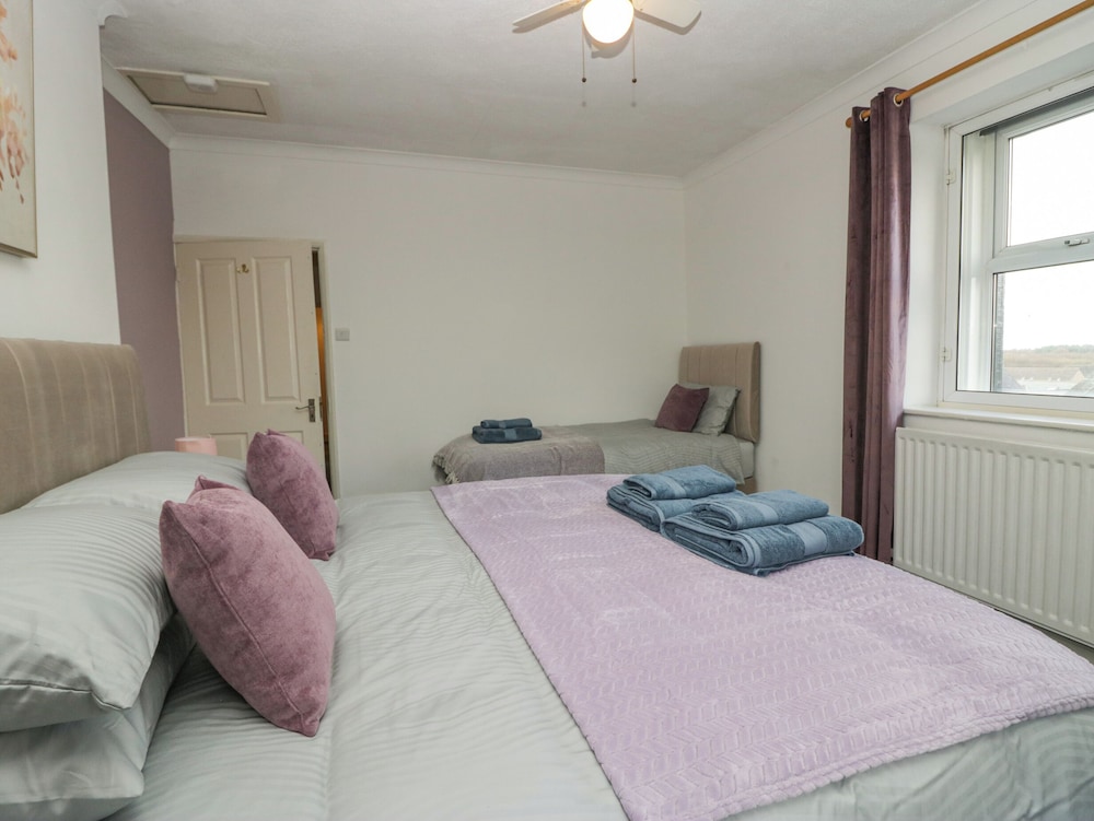 3 Nixon Terrace