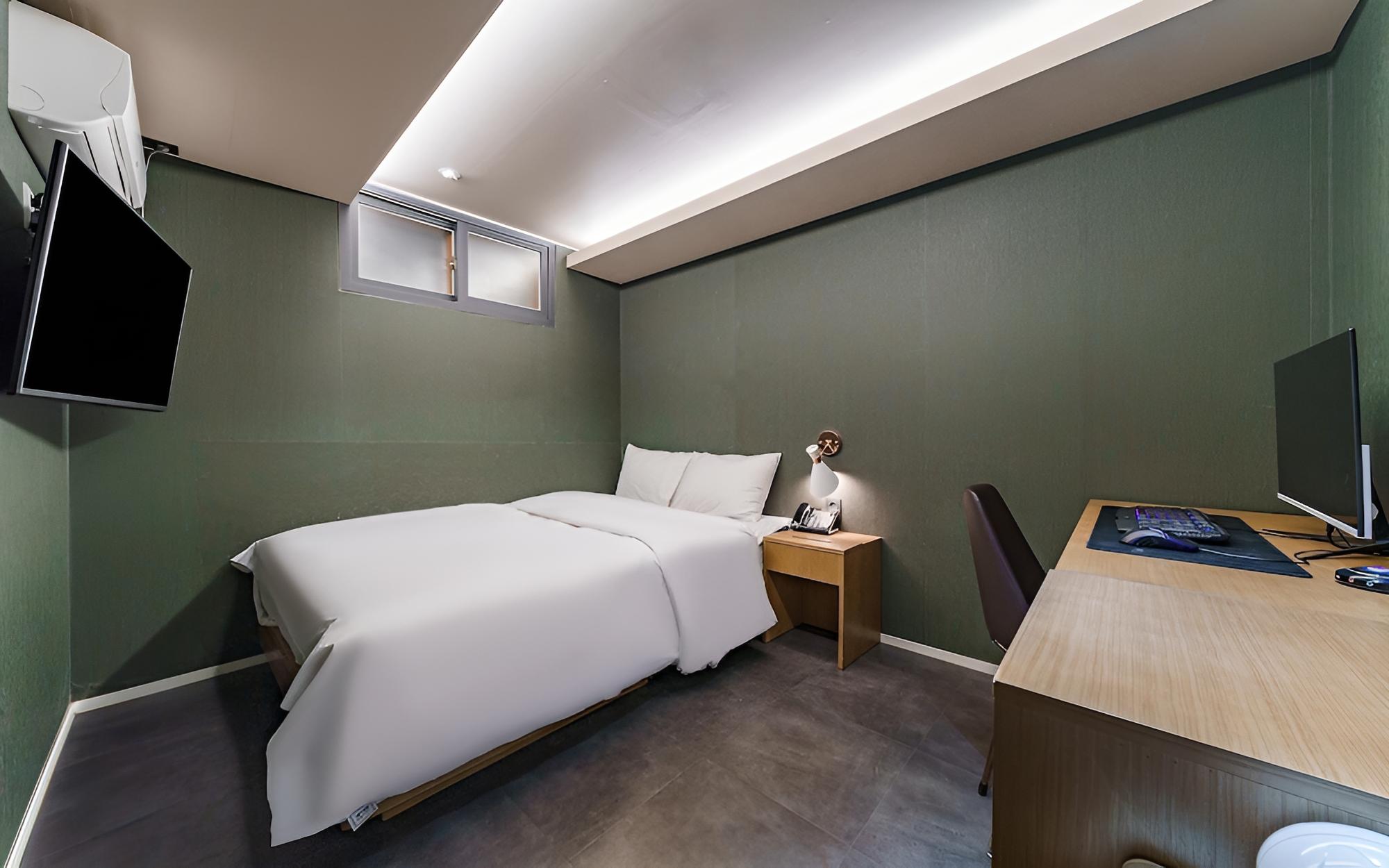 Sinchon Number 25 Sinchon Branch view 2