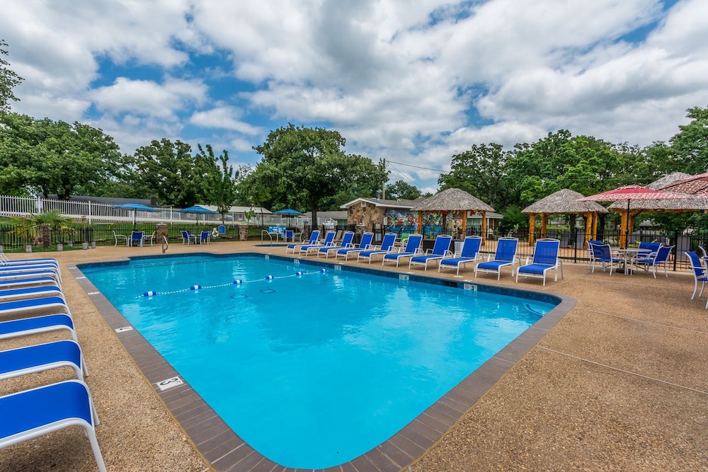 Lake Texoma Lodge and Resort