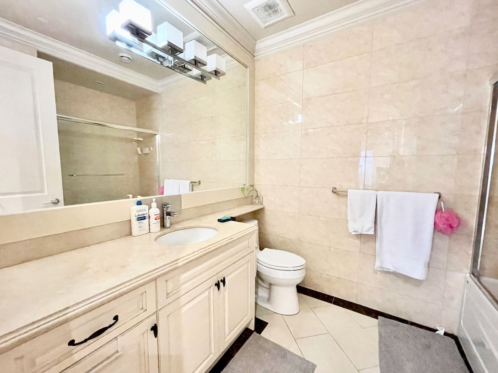 Vancouver Luxury Guest House