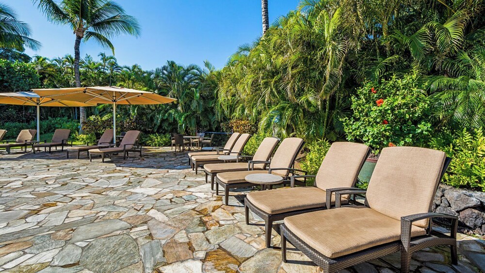 Beautifully Updated - Close to Beach & Pool - Oceanview Lanai - Vrkcv